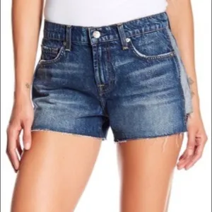 🟡 7 For All Mankind Reverse Paneled Shorts