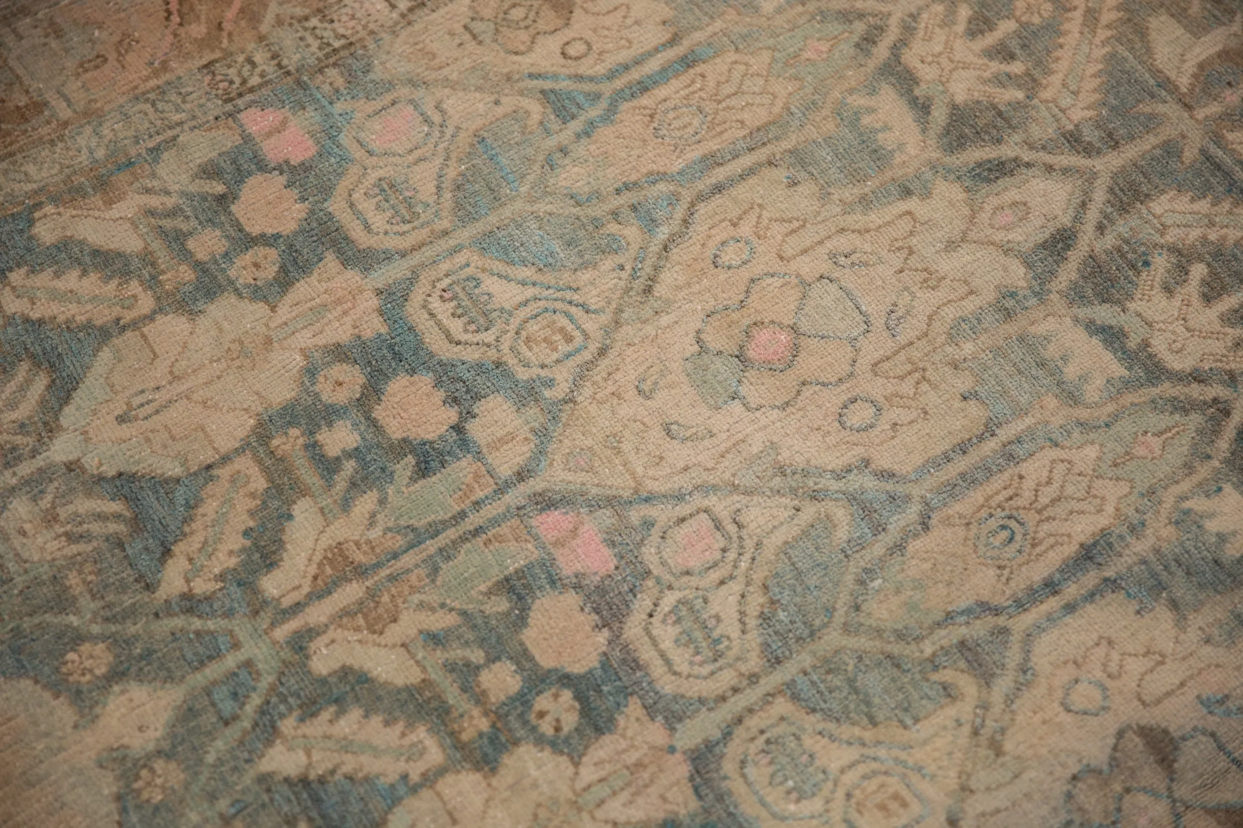 5.5x9.5 Vintage Distressed Bijar Carpet