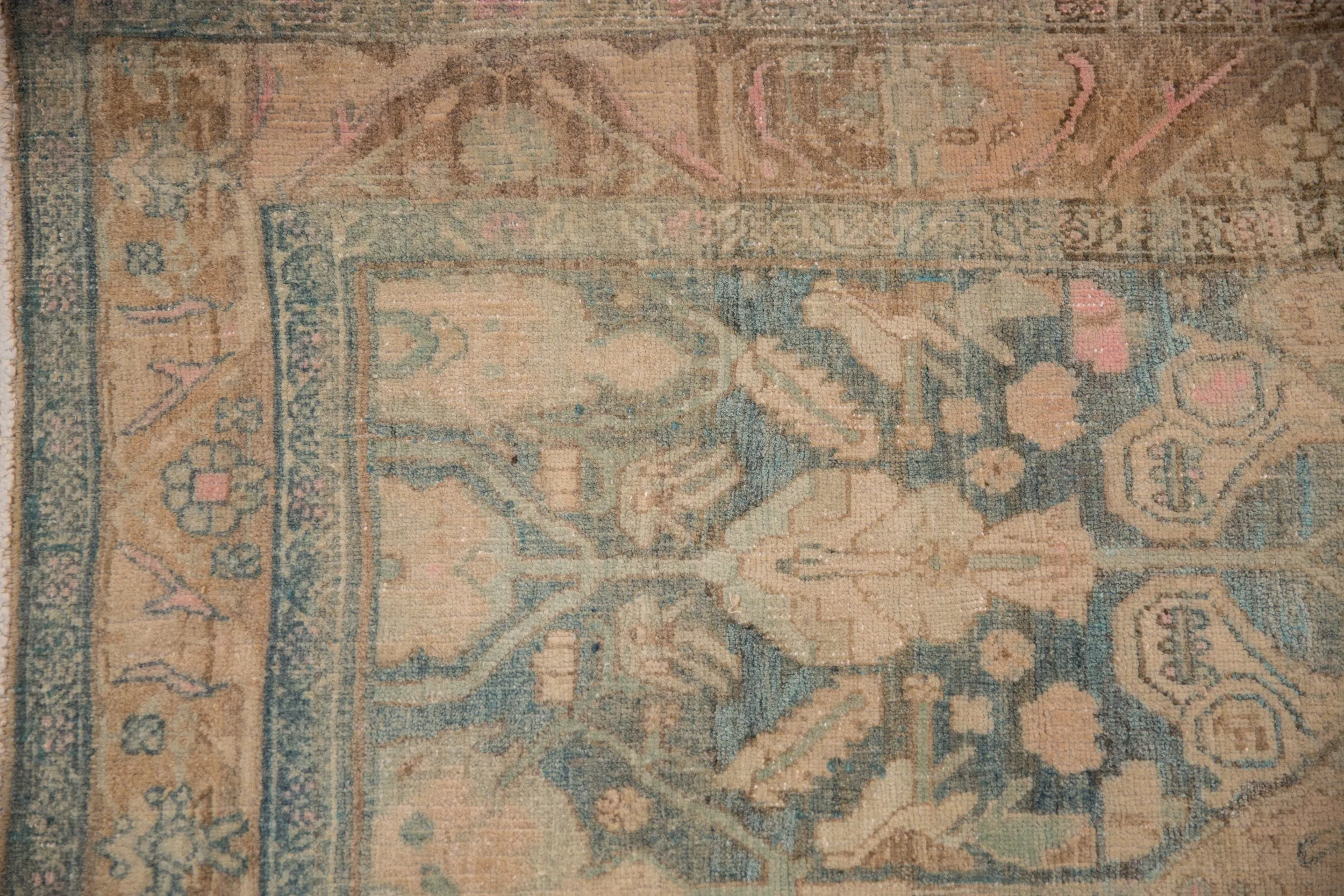 5.5x9.5 Vintage Distressed Bijar Carpet