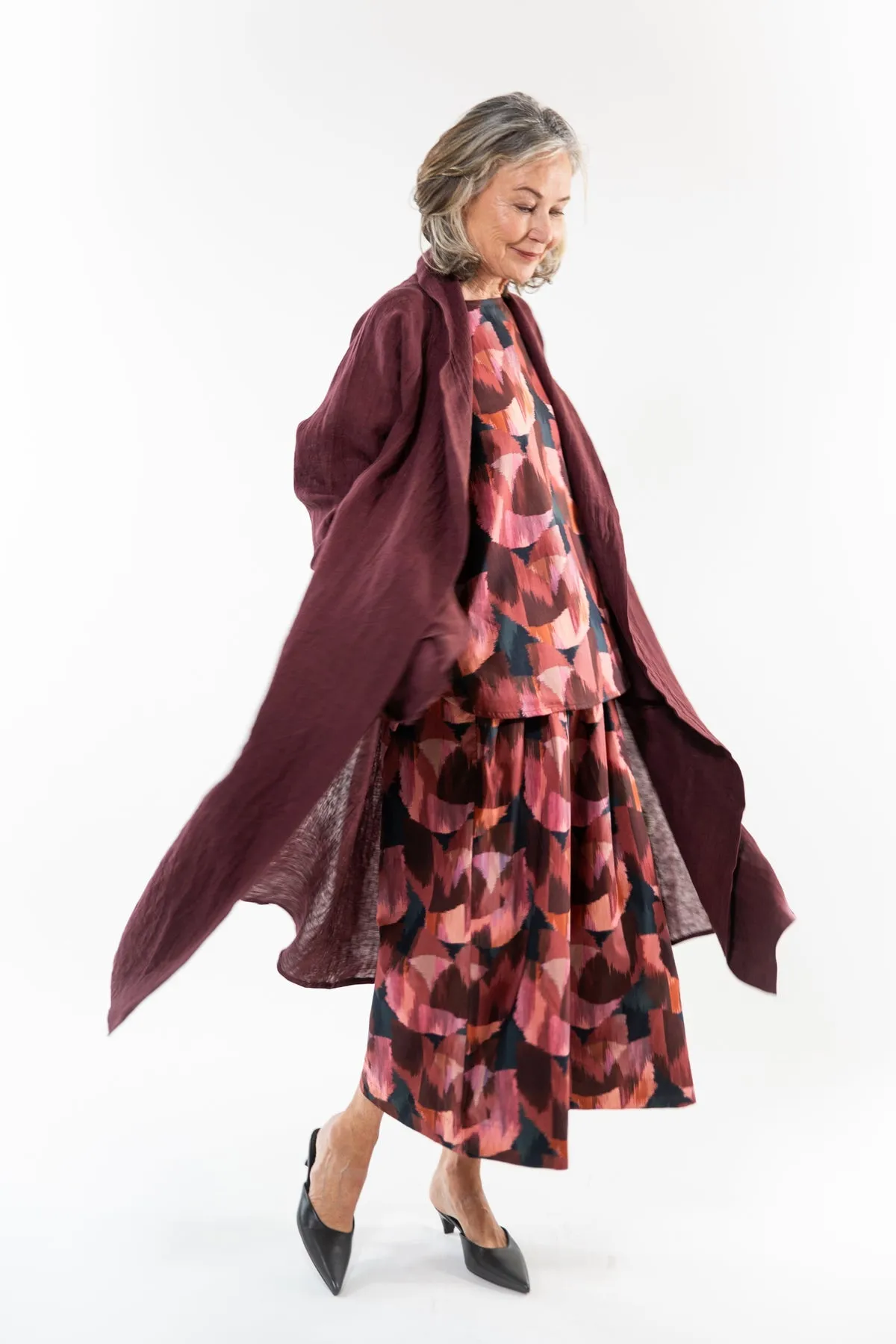 Eva’s Sunday ‘Taylor’ Linen Jacket - Merlot