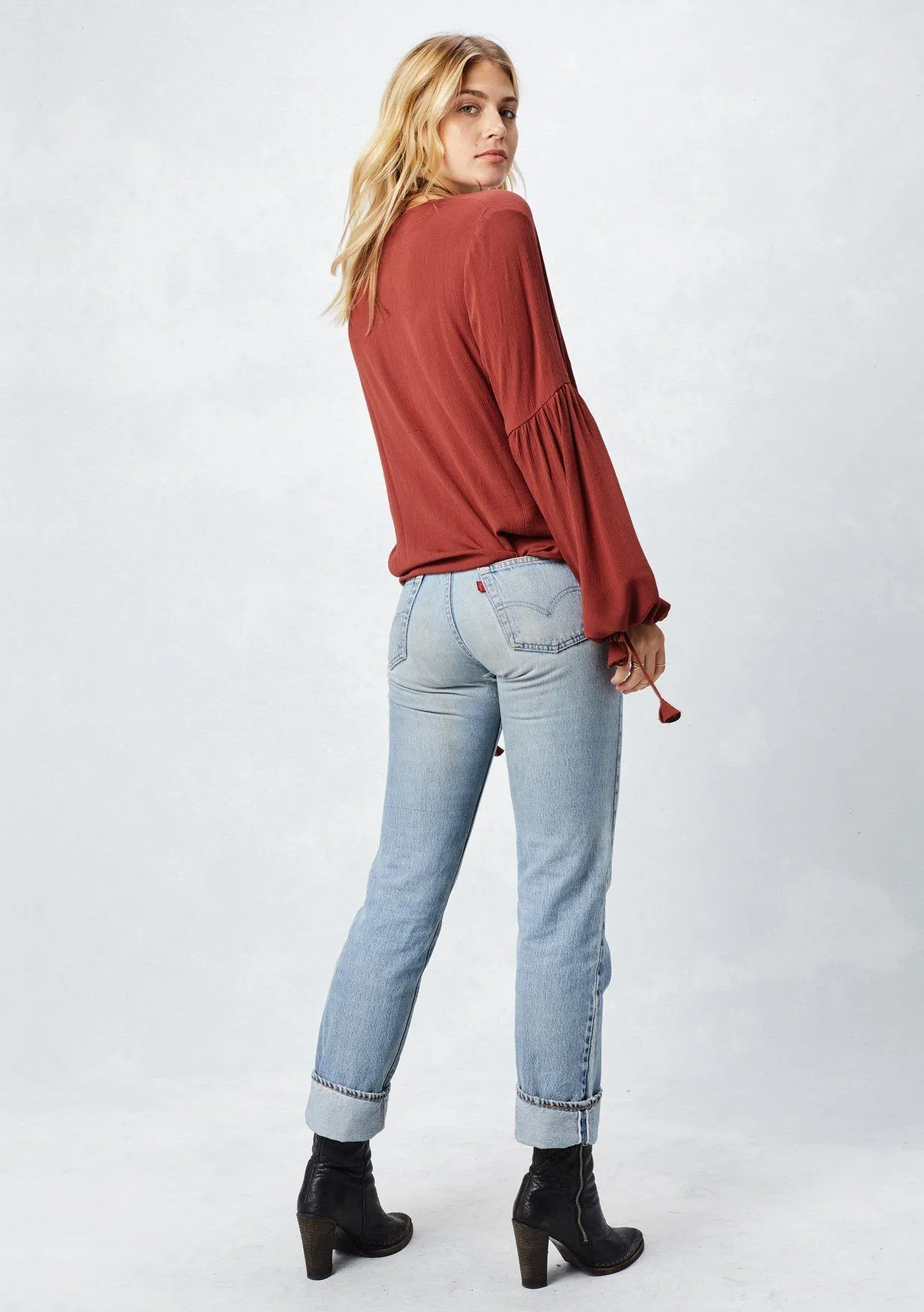 Leigh Top