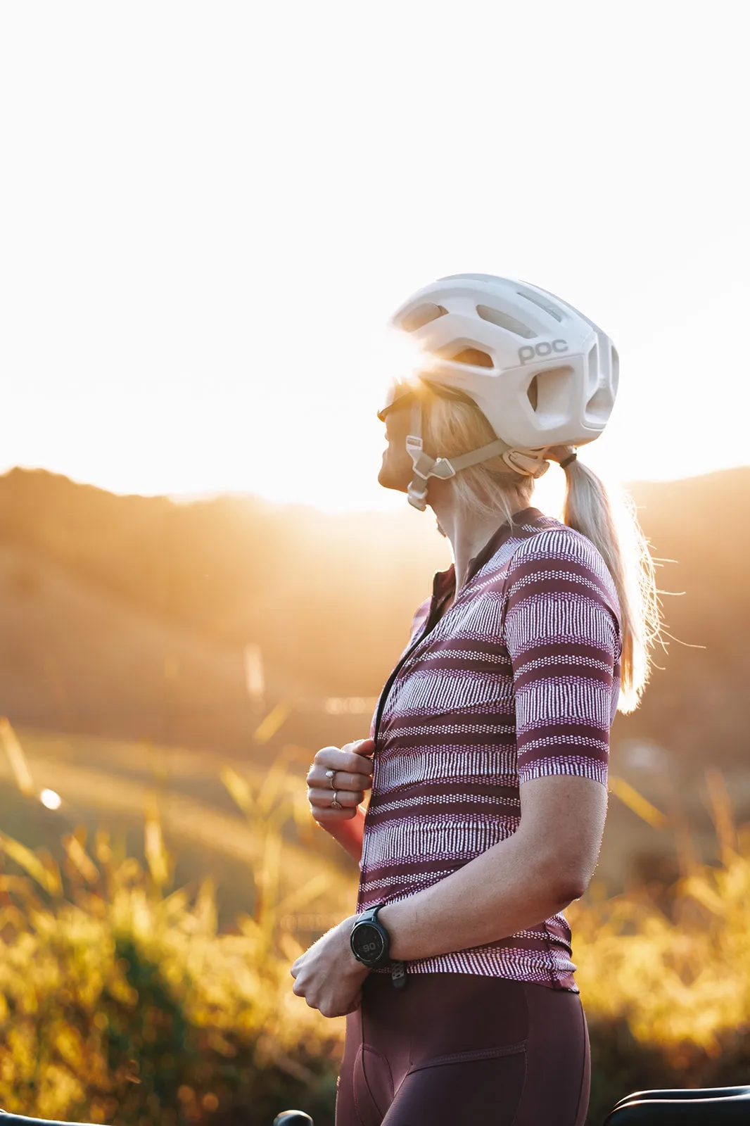 women's ROAM premium cycling jersey - alt stripe burgundy